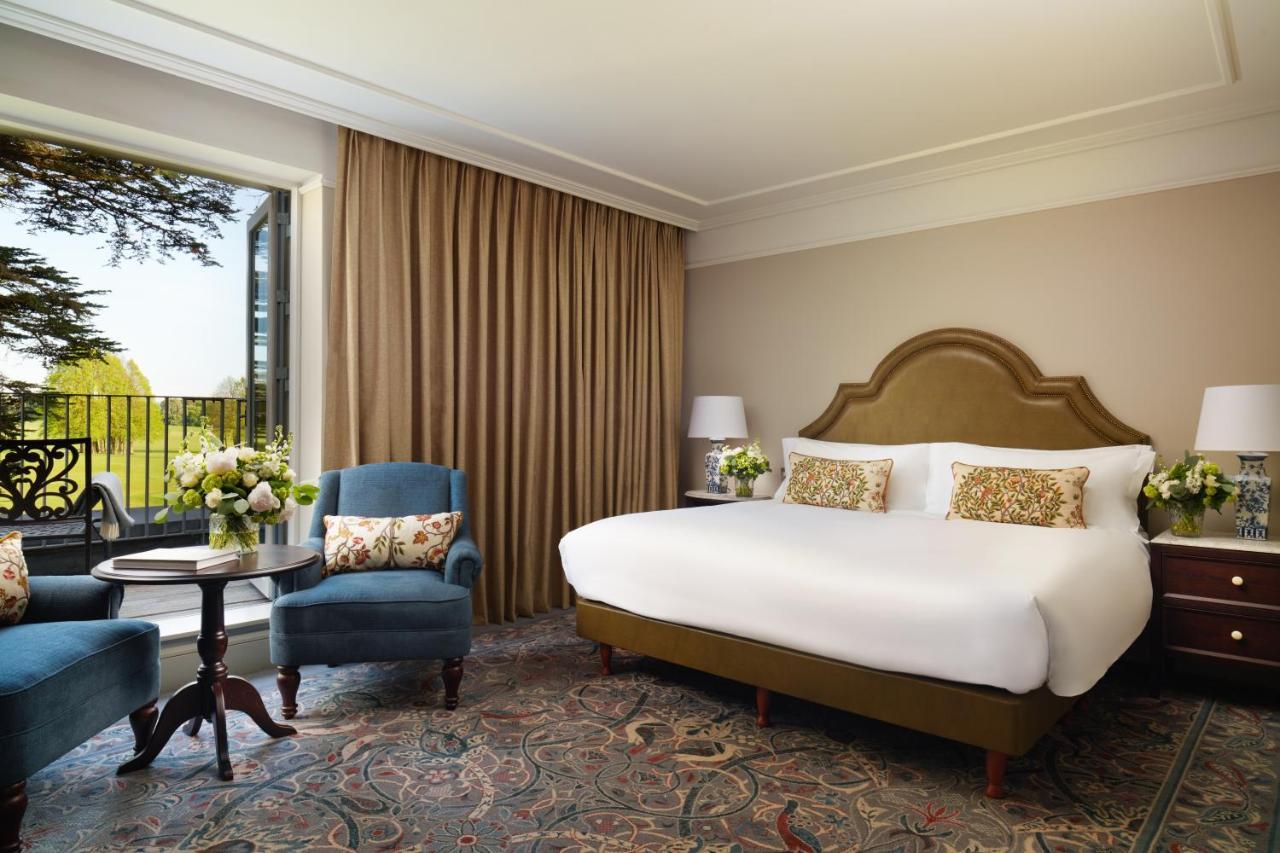 Fairmont Signature Garden Suite