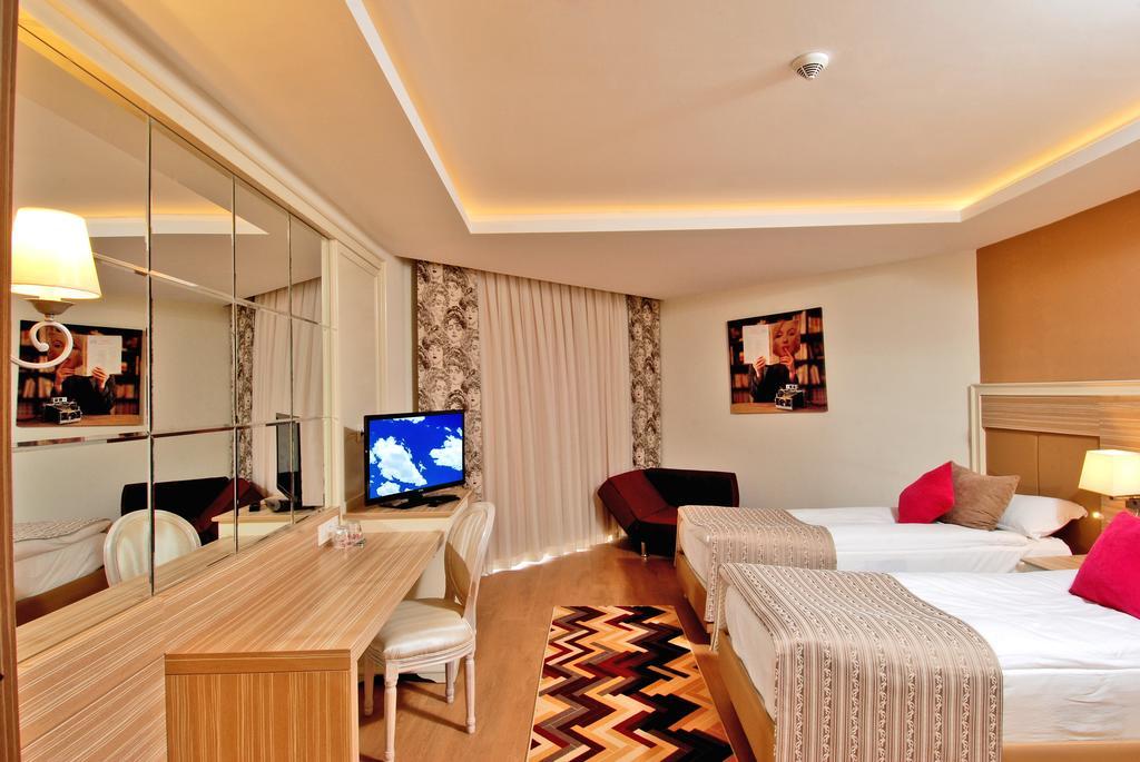 Standard Double or Twin Room Land View,113361284:JPEG