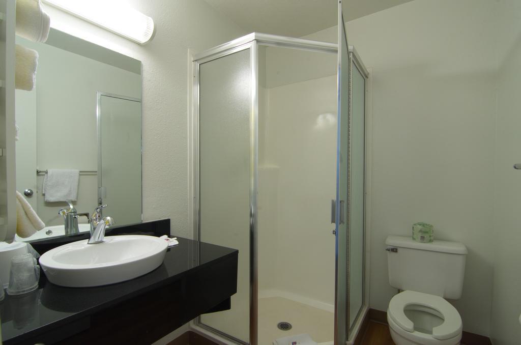 Deluxe Double Room - Non-Smoking