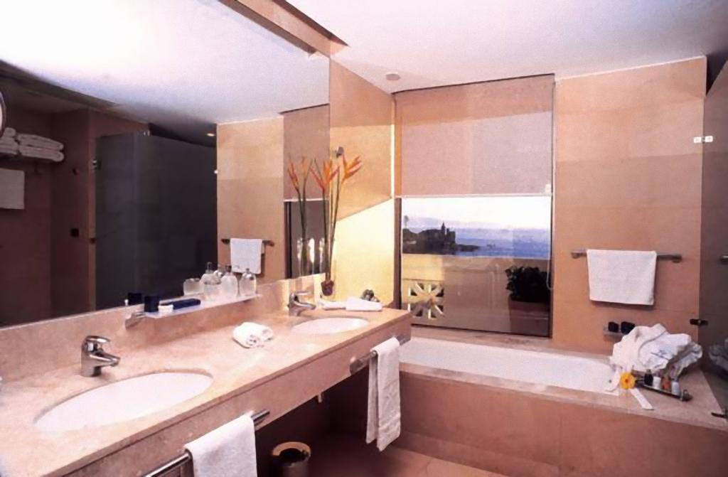 Deluxe Double Suite - Non-Smoking