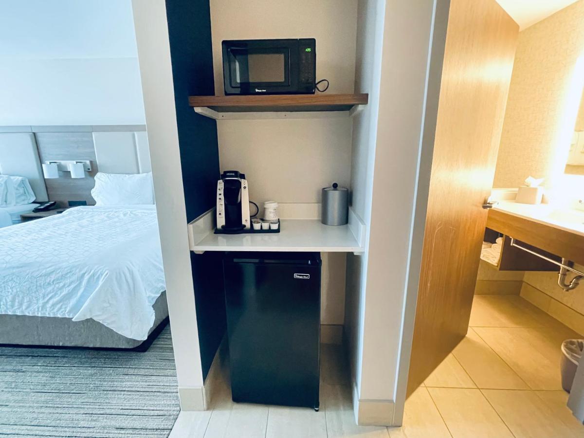 Queen Suite with Two Queen Beds and Sofa Bed