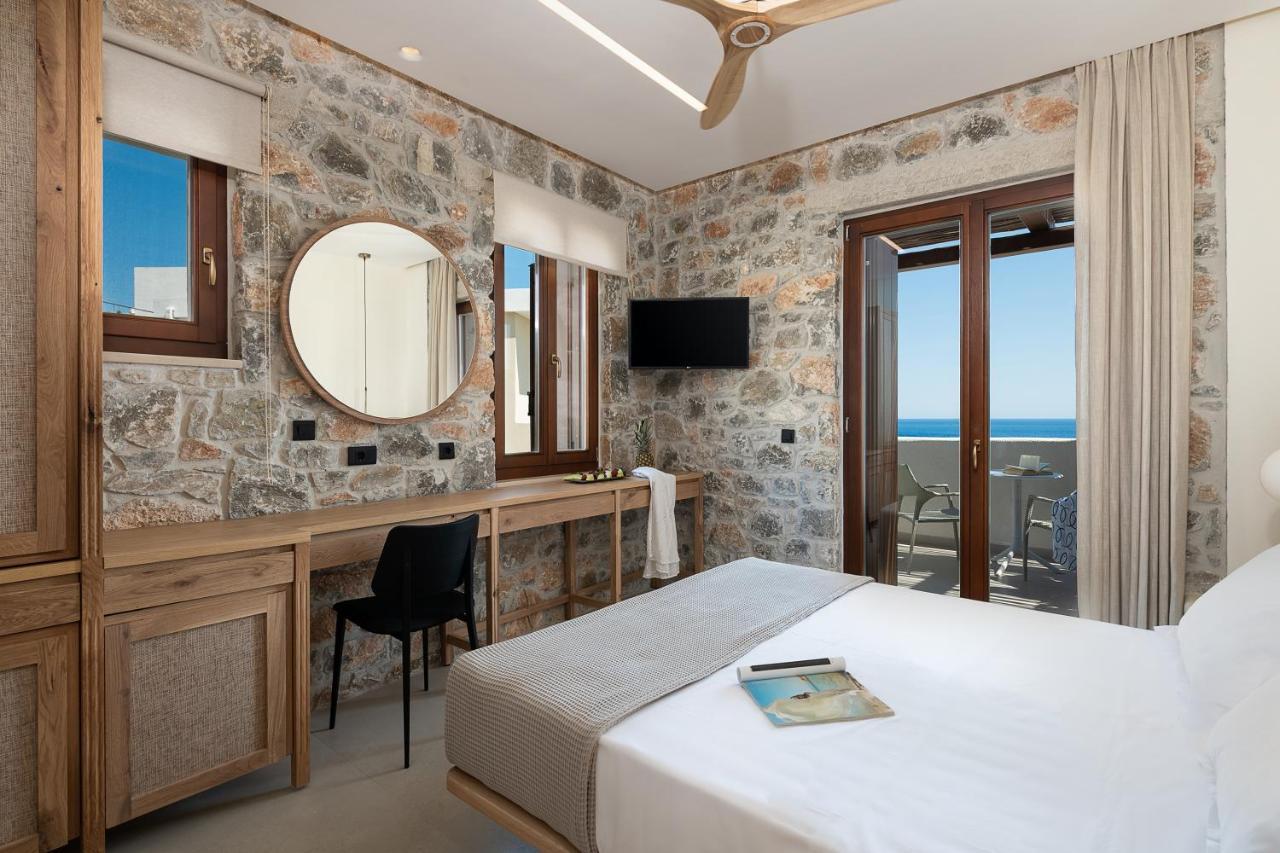 Double Room with Balcony and Sea View