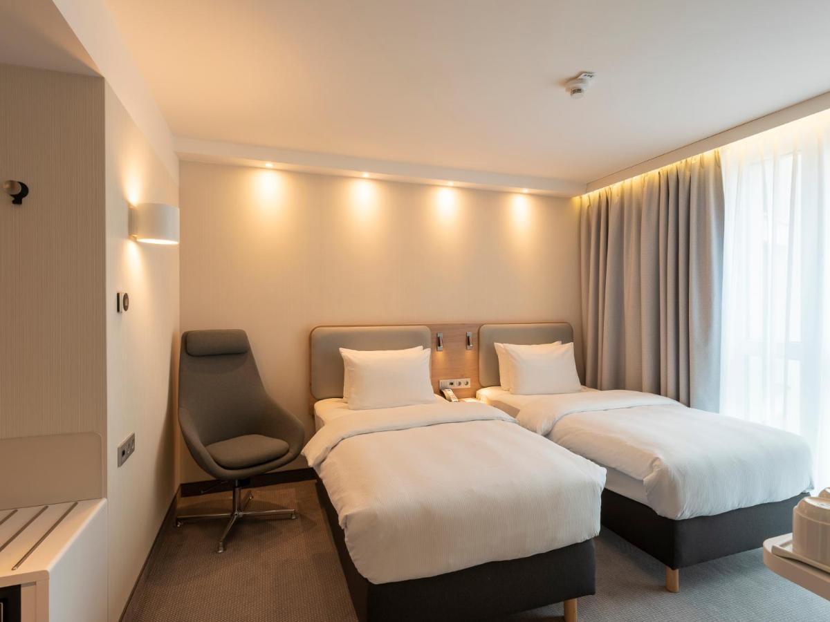 Standard Room with Two Single Beds