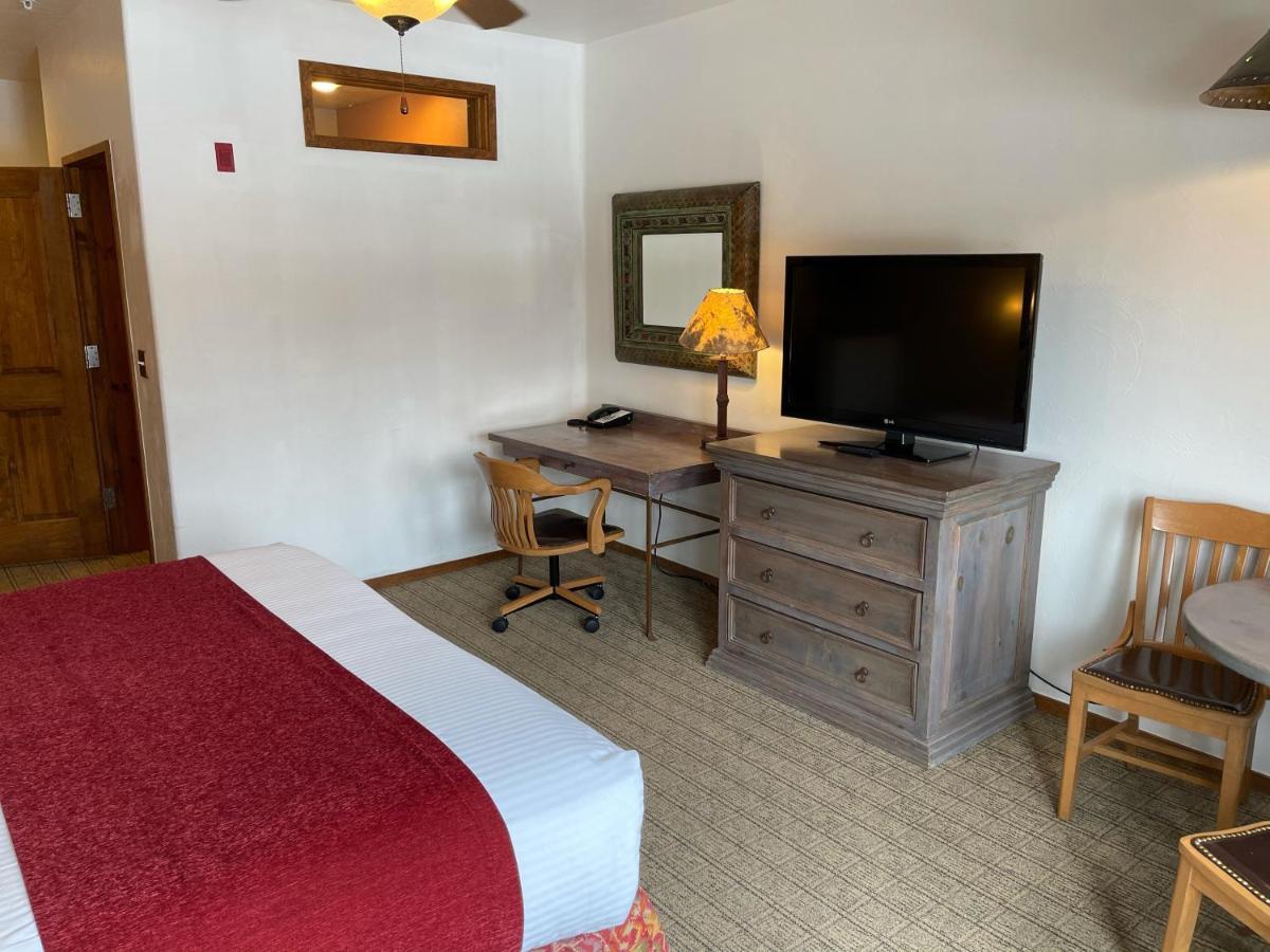 Foothills Grand King Accessible