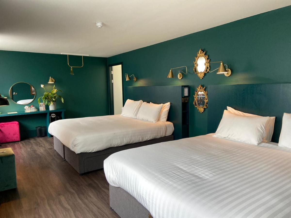 Deluxe Double and Twin Room