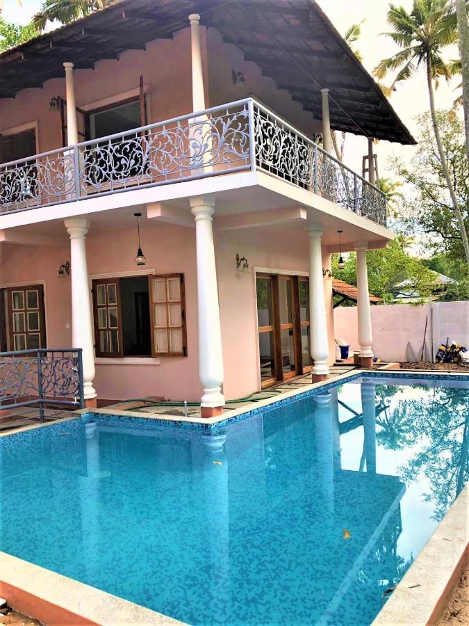 Double Room with Pool View