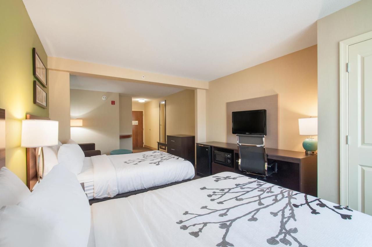 Suite with Two Double Beds - Non-Smoking