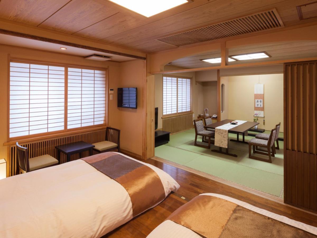 【Silver Japanese Dinner】Modern Twin Room with Tatami Area - Non-Smoking