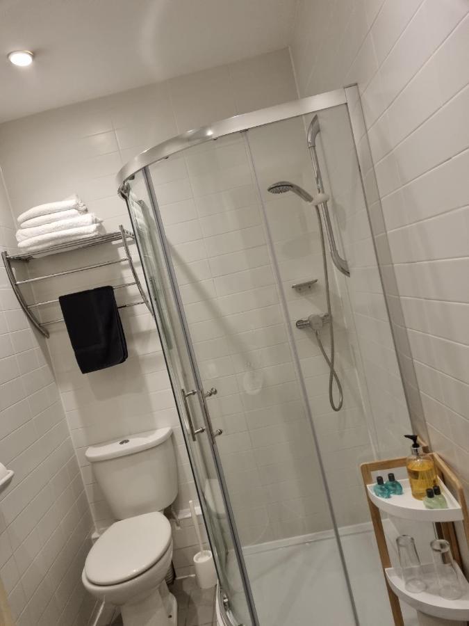 Twin Room,1583072057:JPEG