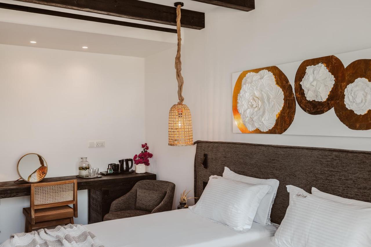 Deluxe Double Room Side Sea View