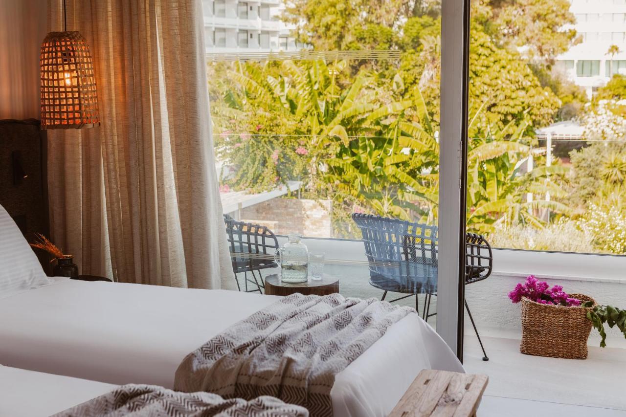 Deluxe Double Room Side Sea View