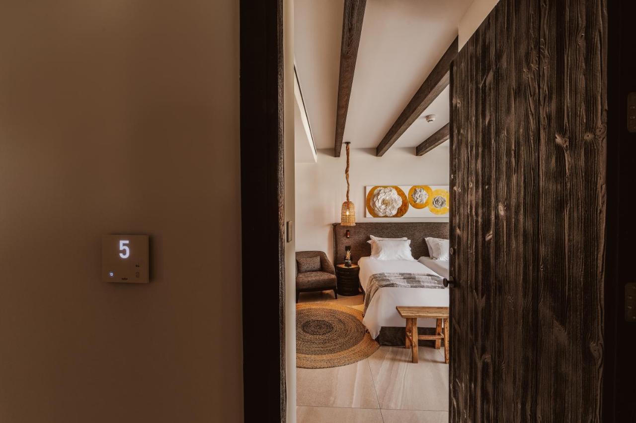 Deluxe Double Room Side Sea View
