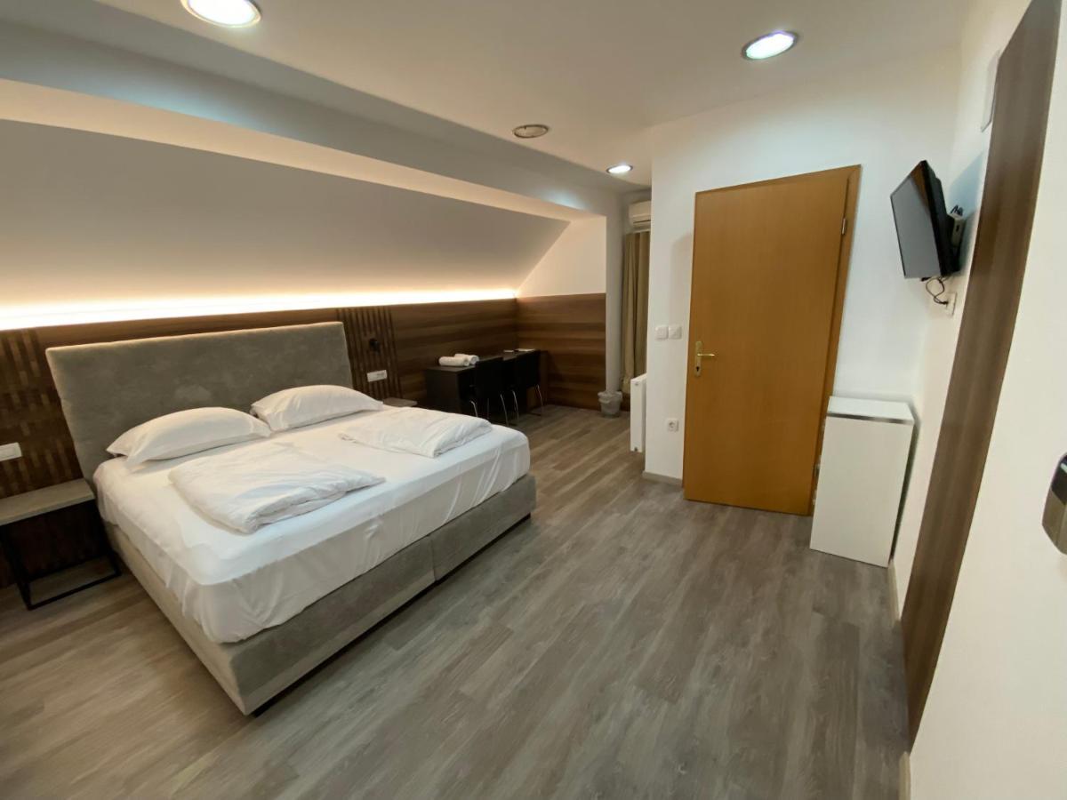 Economy Double Room,1138855771:JPEG