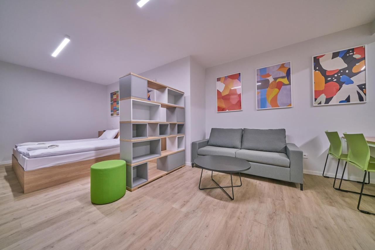 Deluxe Apartment,1139683744:JPEG