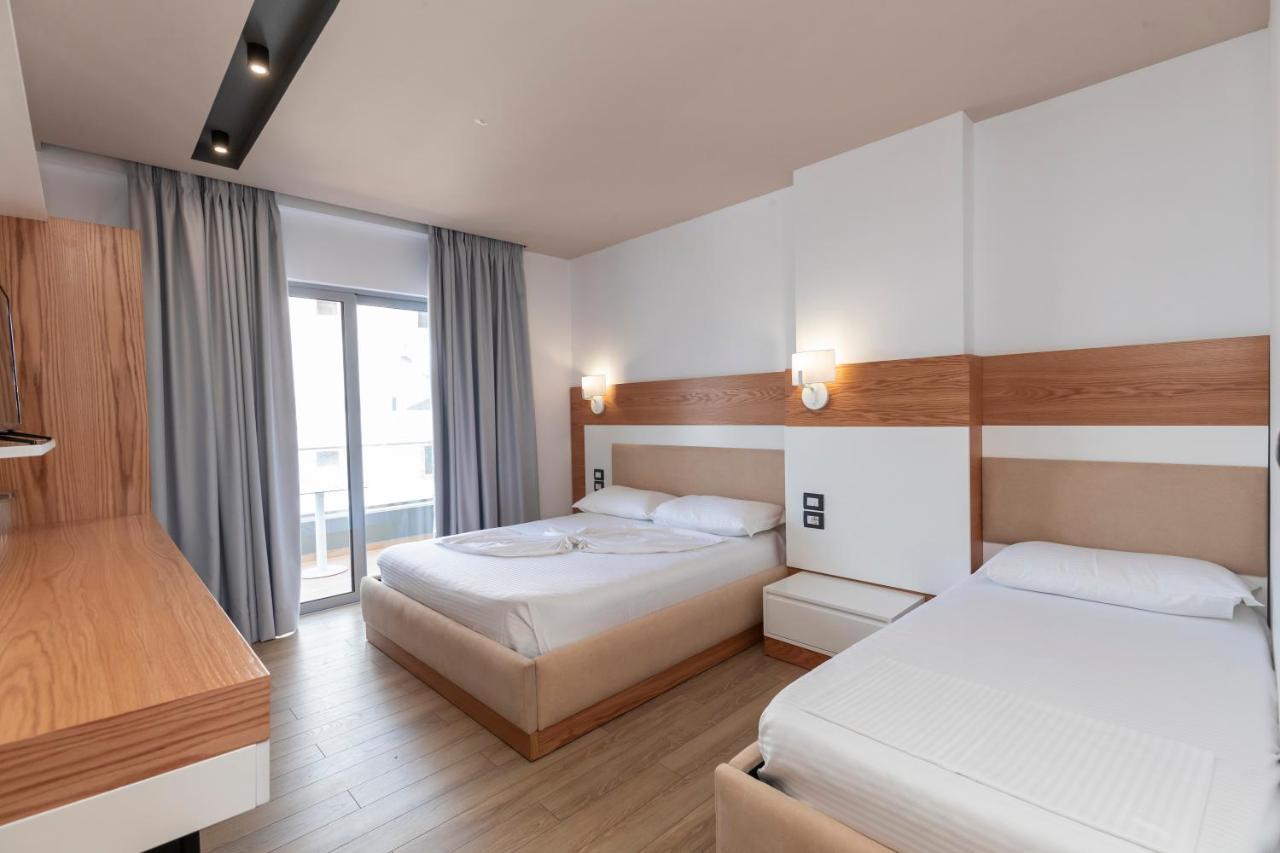Deluxe Triple Room Sea View