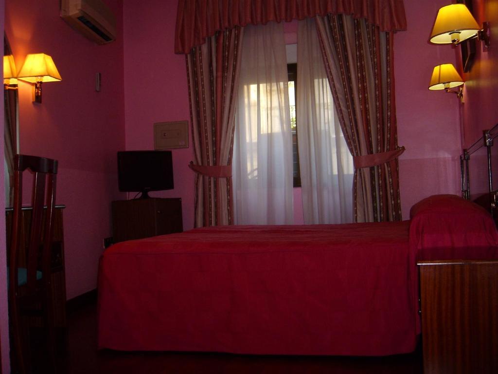 Double or Twin Room,42794764:JPEG
