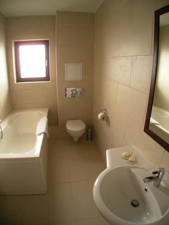 Family Suite (2 Adults + 2 Children up to 12 years old)