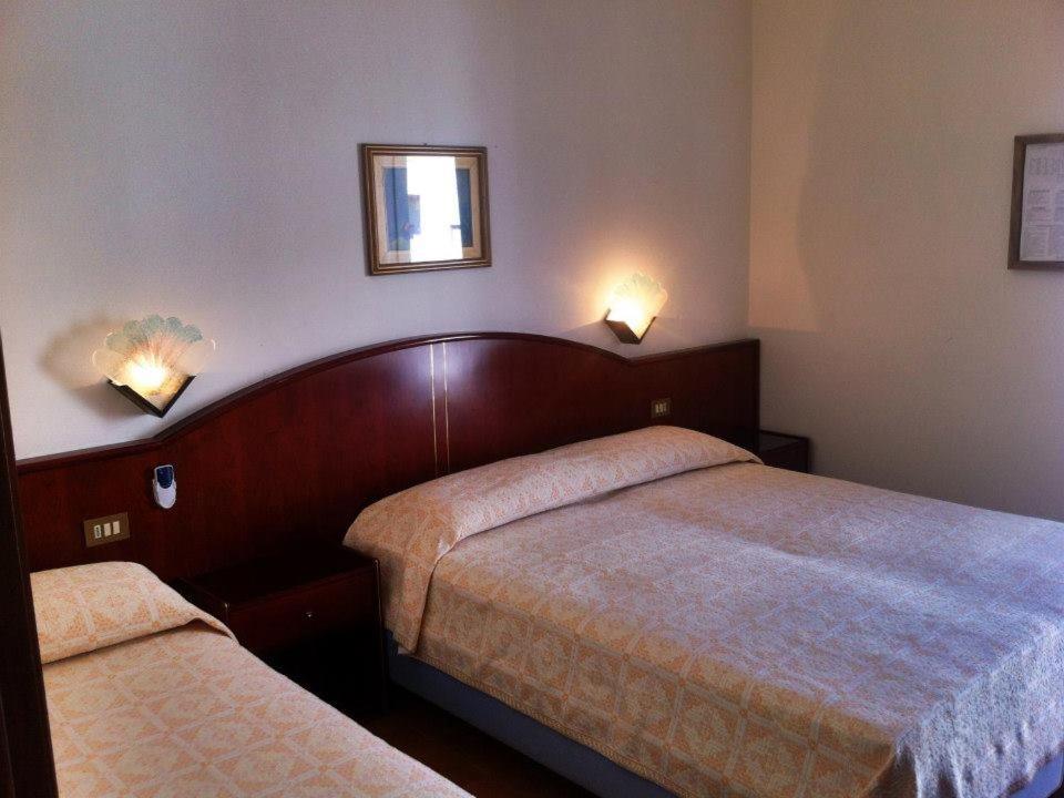 Dreibettzimmer