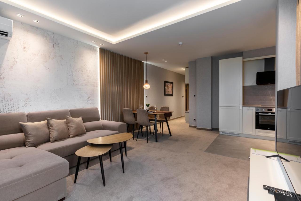 One-Bedroom Apartment,1140943000:JPEG