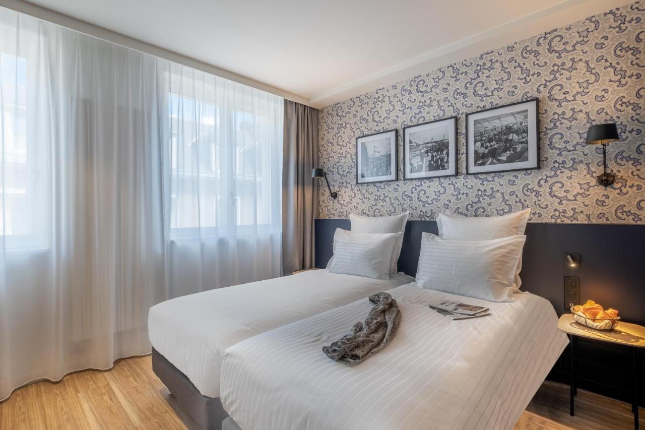 Double Twin Room