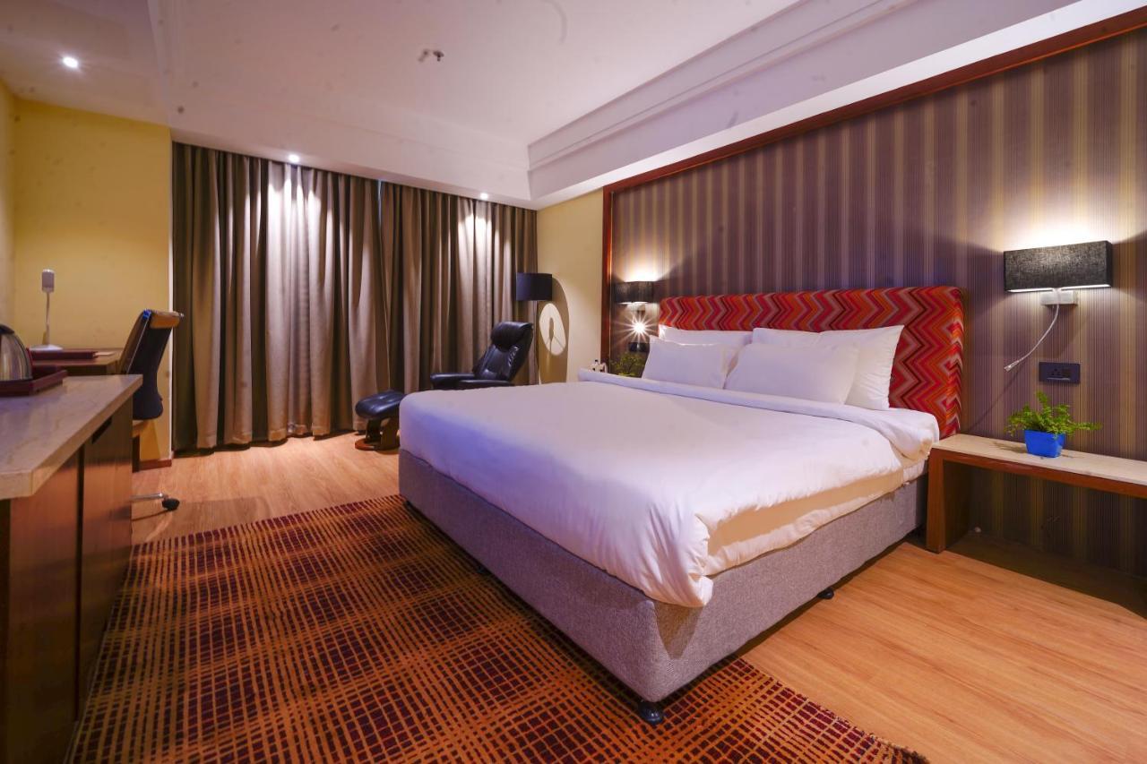 Superior King Room,1141479295:JPEG