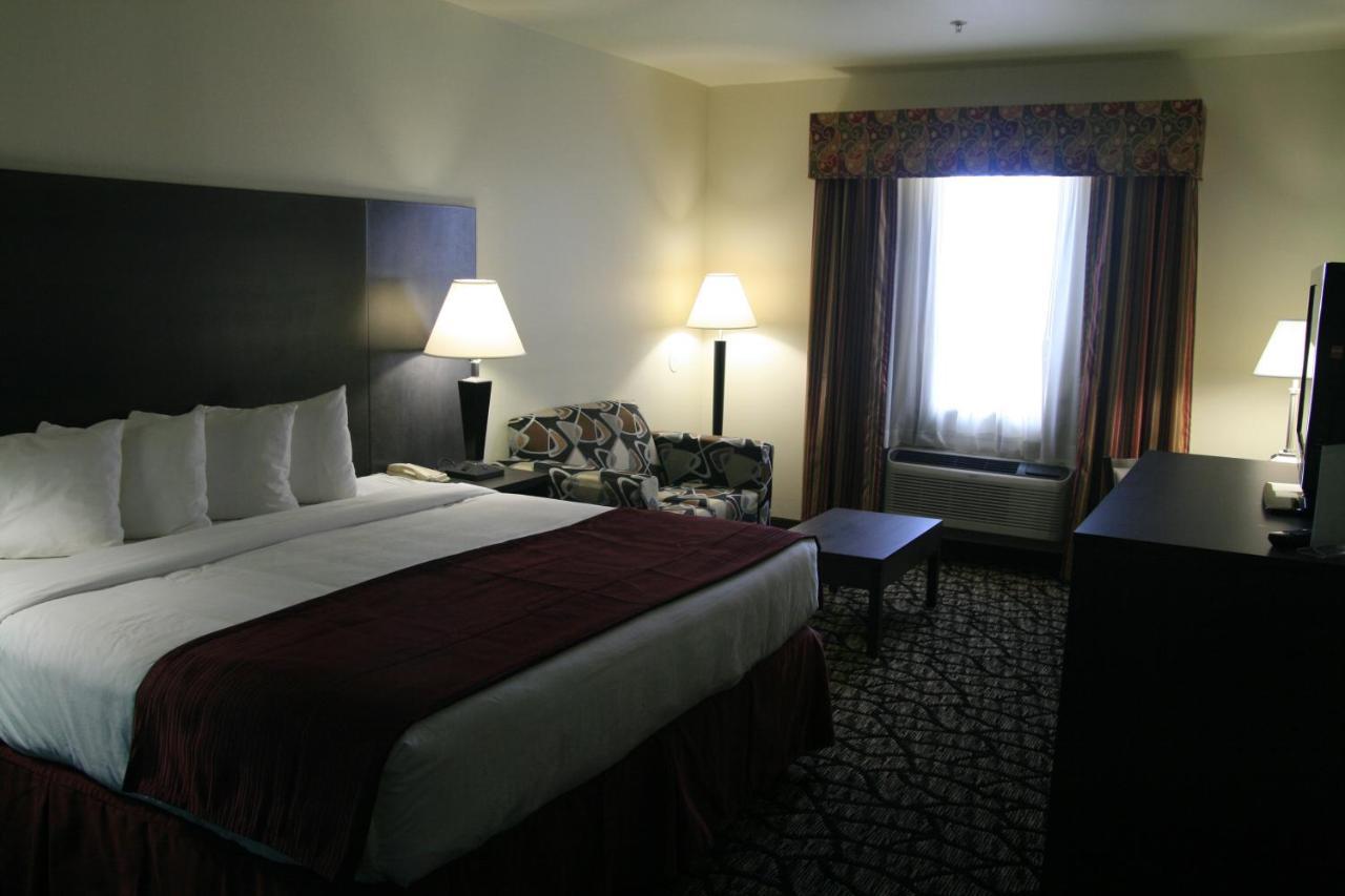 King Room - Accessible/Non-Smoking