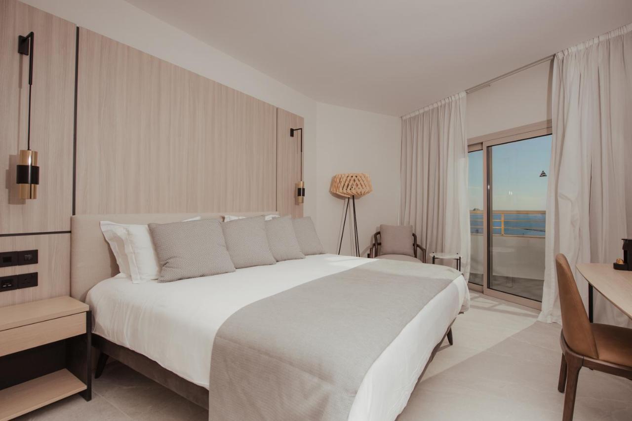 Twin / Double Room Sea View,1416073449:JPEG