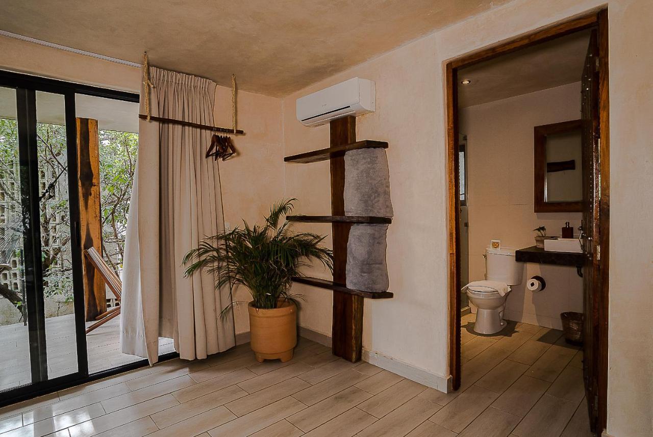 2 Queen Room Balcony