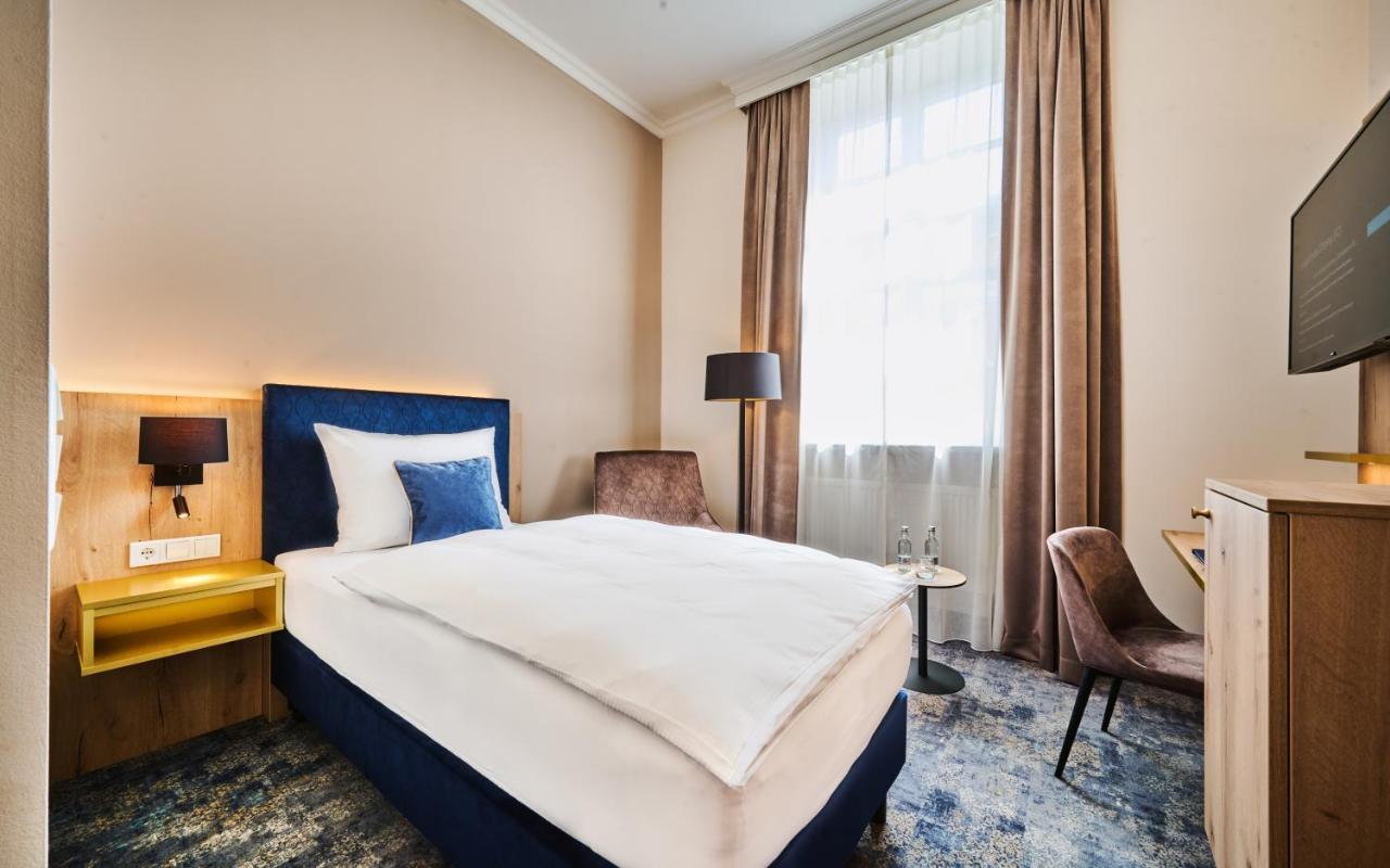 Large Single Room