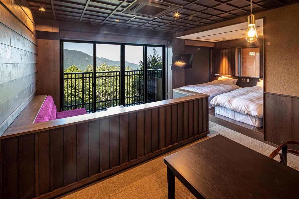 Twin Room with Bathroom