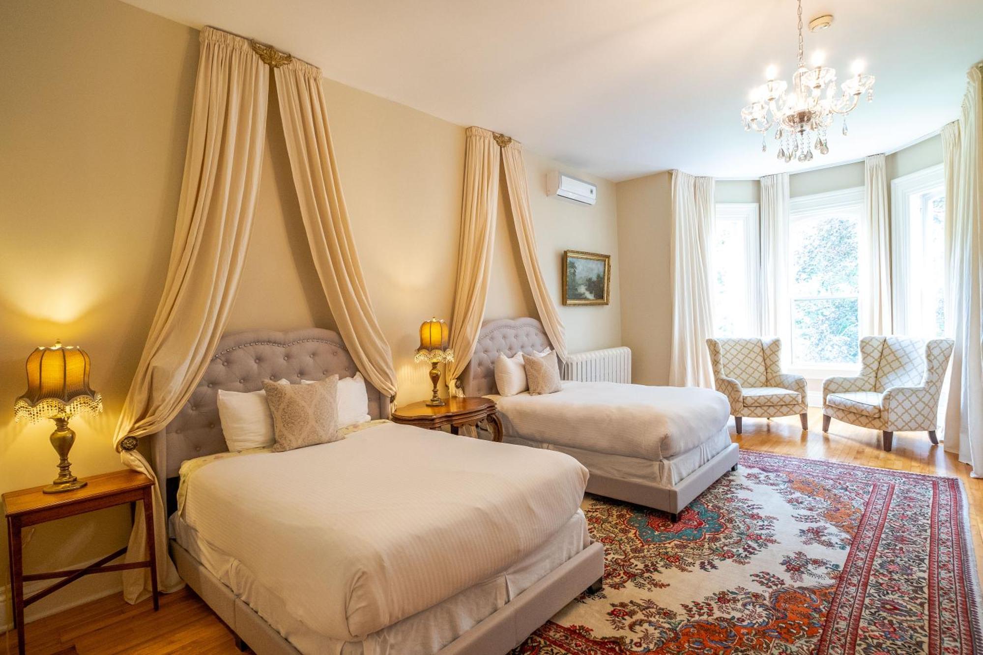 Large Double Room