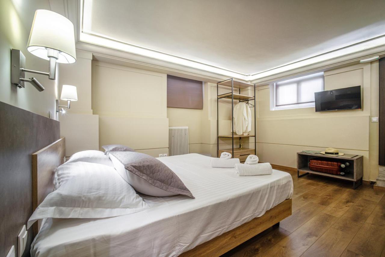 Double Room Semi-basement
