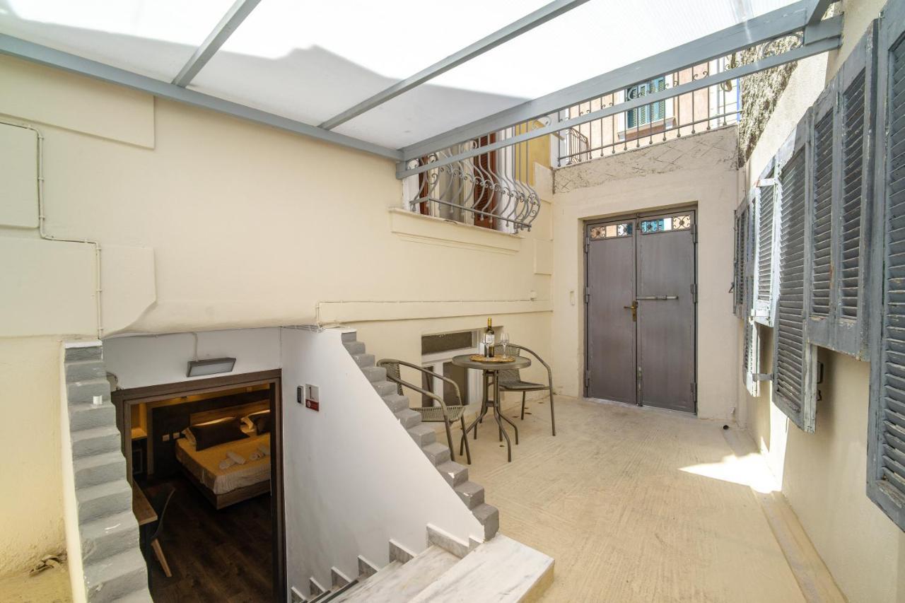 Double Room Semi-basement