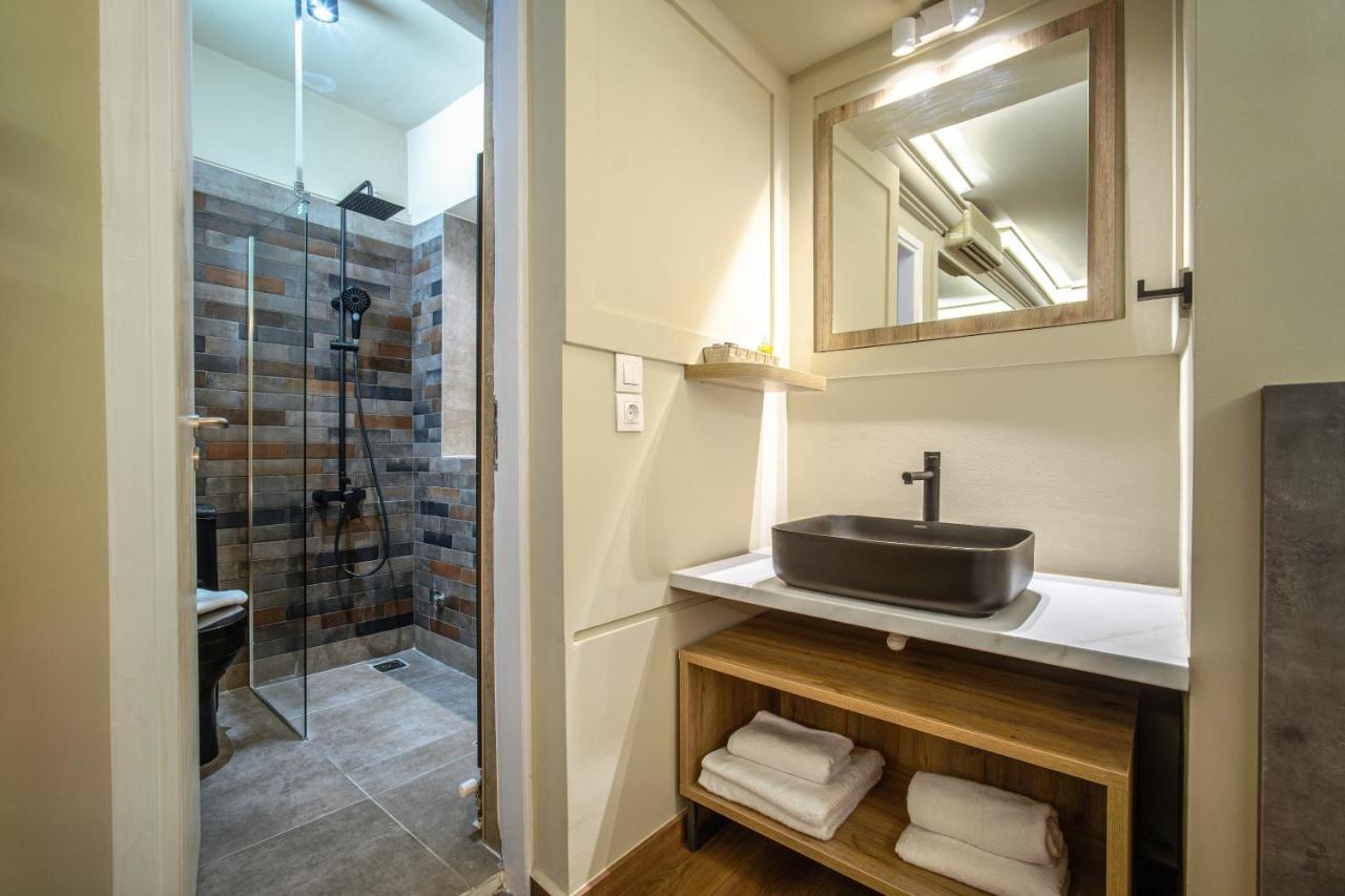 Double Room Semi-basement