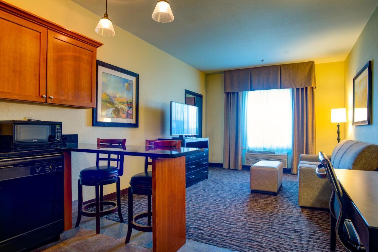 King Suite with Kitchenette