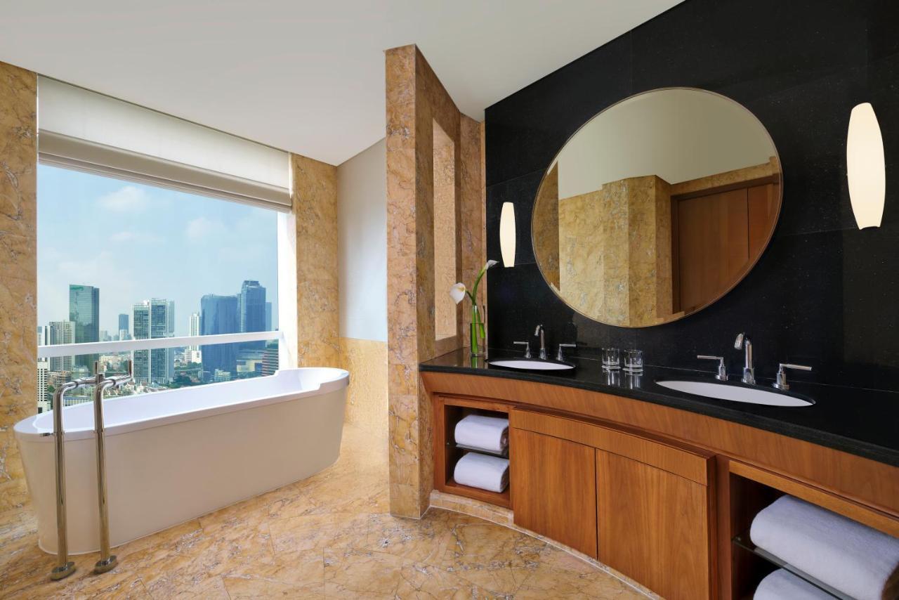 Pacific Suite - Club Lounge Access