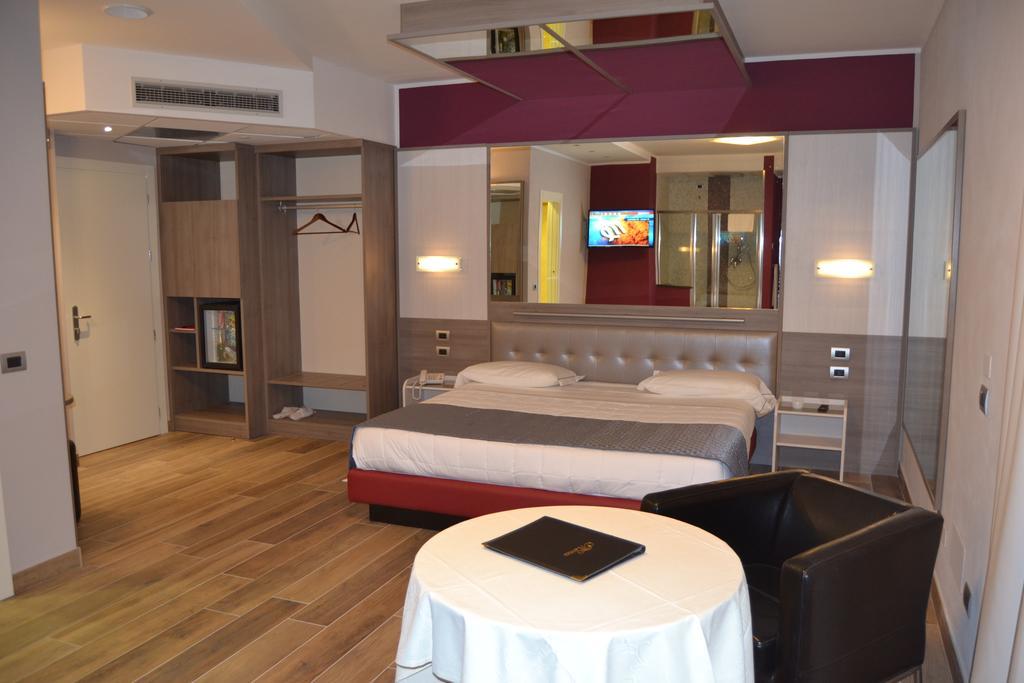 Classic King Room