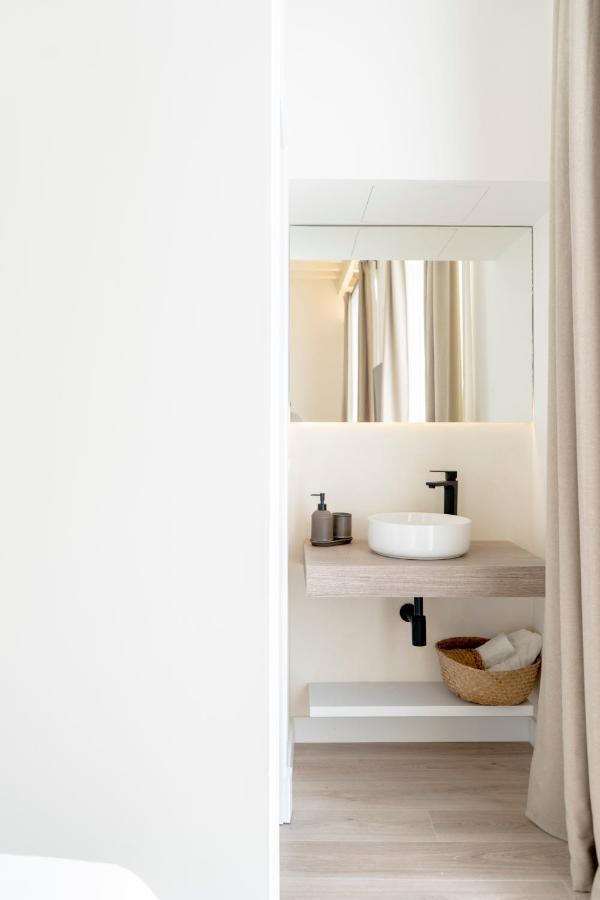 Executive Suite,1541608345:JPEG