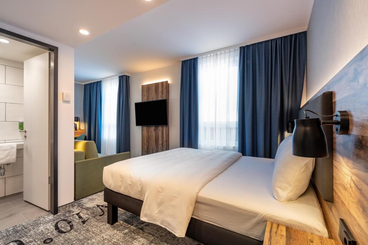 Chambre Double Familiale Moderne avec Canapé