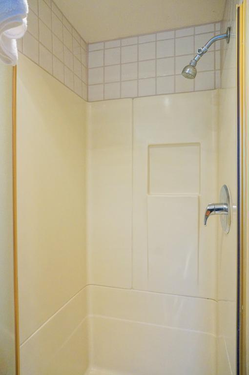 Kamer met Kingsize Bed, Beperkt Uitzicht op de Oceaan - aan de Tuin/ Zwembad