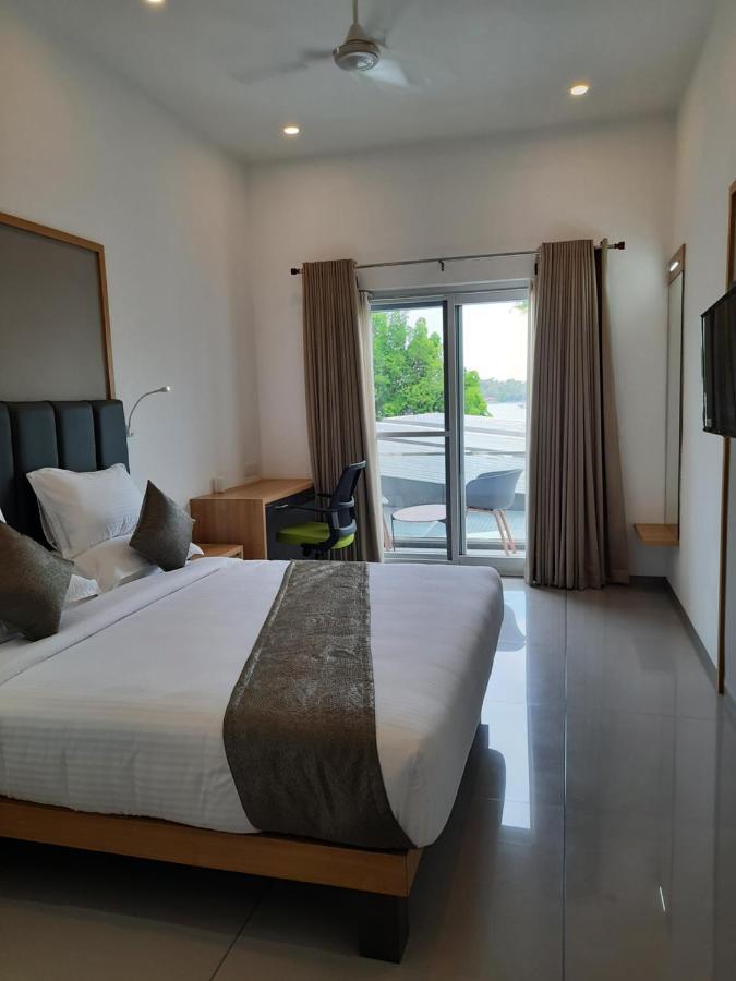 Deluxe Double or Twin Room with Balcony
