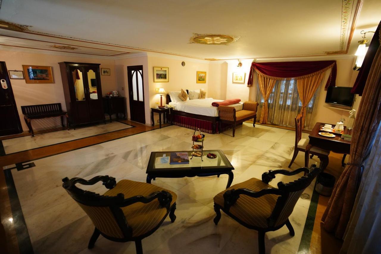 Palace Room