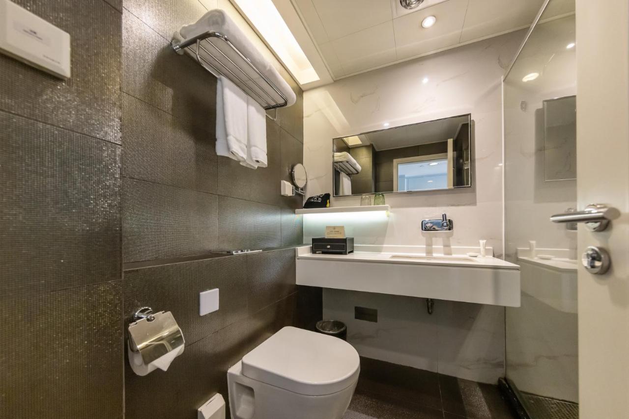 Premier Double Studio