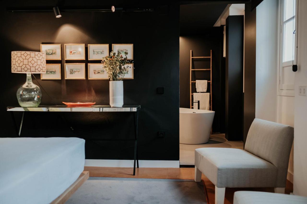 Deluxe Double Room Bath
