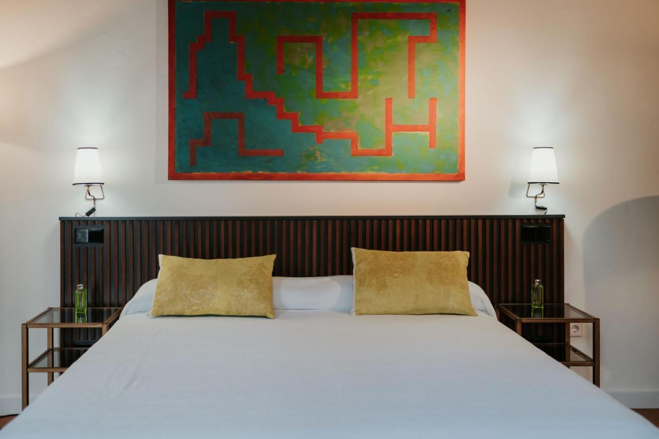 Deluxe Double Room Bath