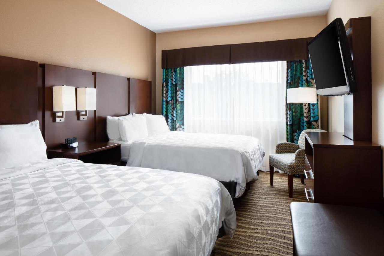 Standard Room with Two Queen Beds