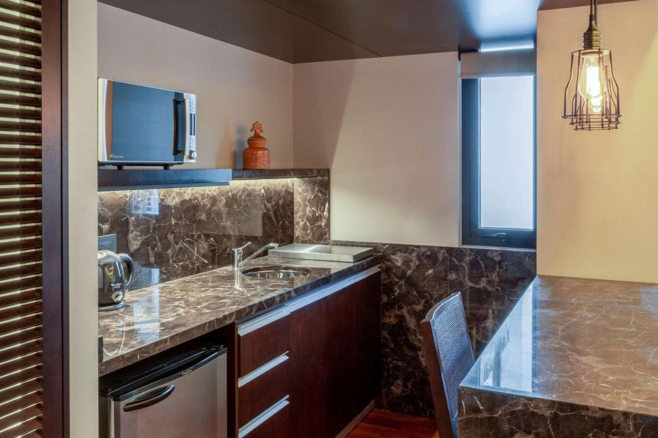 VIP King Suite Non-Smoking