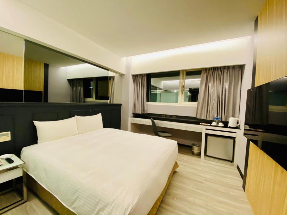 Day-use Double Room (3 hours, available between 11:00~18:00)