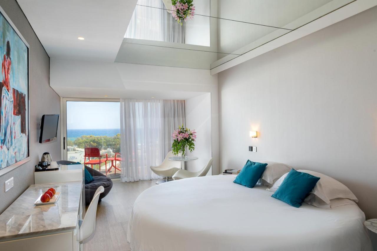 Couples Suite Sea View