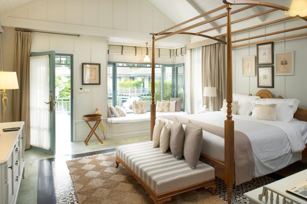 Beach Villa Partial Sea View